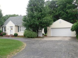 3712 W Willow St, Lansing, MI 48917