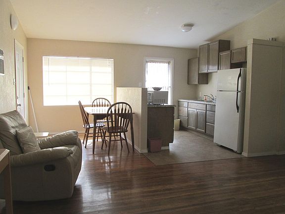 Dining room - Kitchen