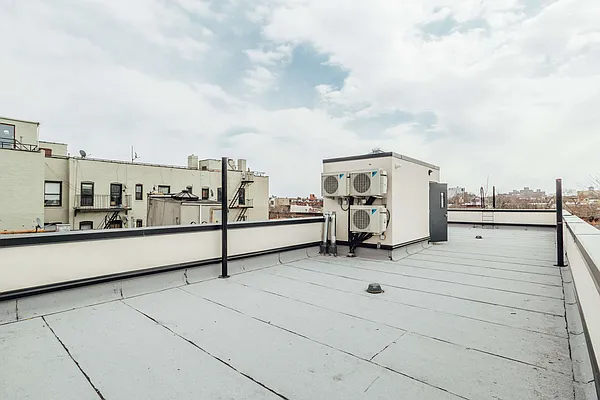 Rented by Nooklyn NYC LLC | media 9