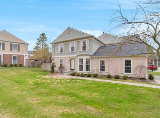 1175 Pine Rdg, Rochester, MI 48306