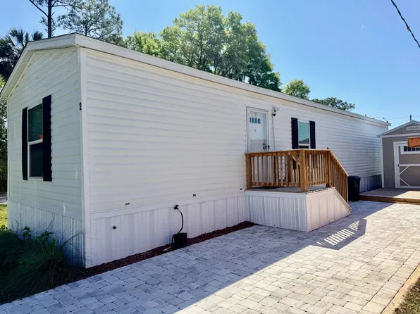 1250 Lakeview Dr #2, Deland, FL 32720