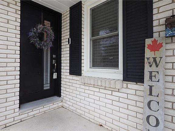 3rd image of 15 Milton Ave W