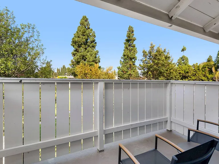418 Nobel Ave #D — Photo 4