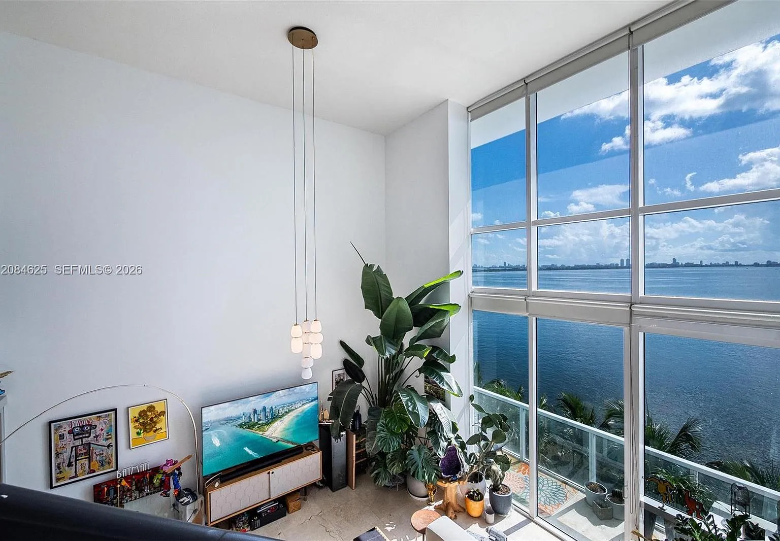Onyx On The Bay Condo — Photo 4