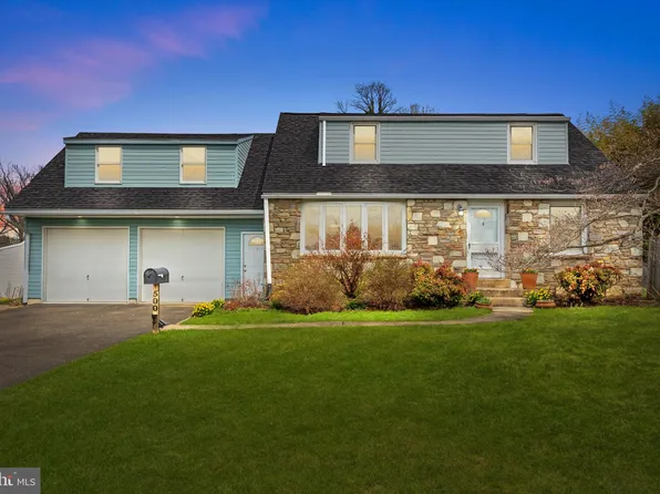 500 Bradford Rd, Oreland, PA 19075