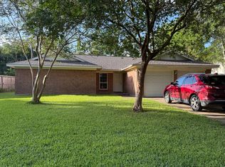 1902 Fulton St, Alvin, TX 77511