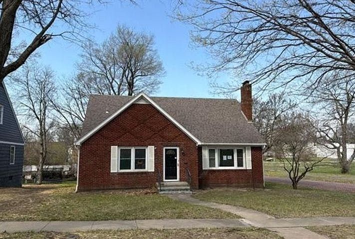 1st image of 1700 Olive St