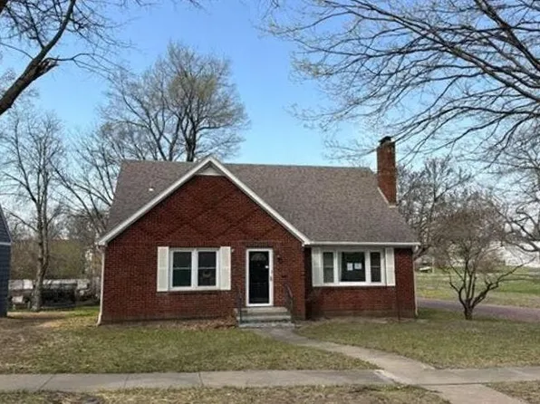 1700 Olive St, Higginsville, MO 64037