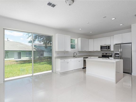 4th image of 705 Bobolink Ct