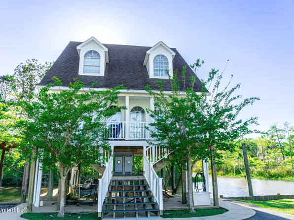 1102 Stanfield Point Rd #B, Gautier, MS 39553