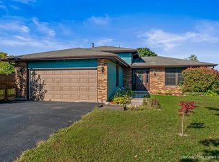 1891 Wicker St, Woodstock, IL 60098