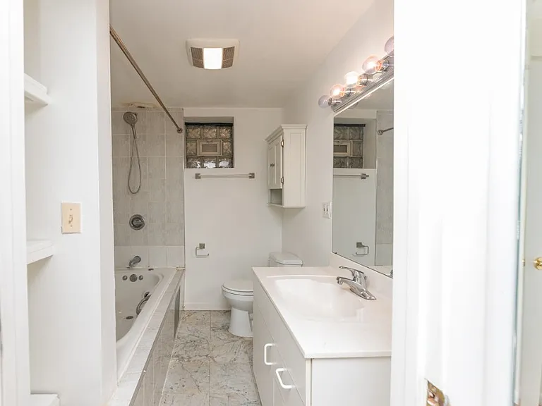 1043 W Grace St #CH — Photo 14