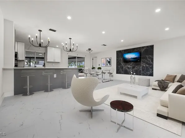 2285 SE 28th St, Cape Coral, FL 33904