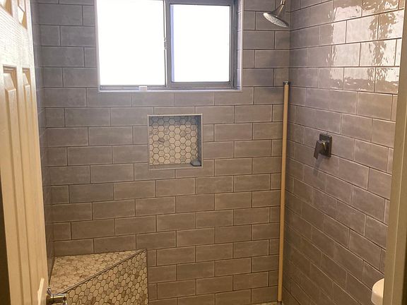 5th image of 250 W Juniper Ave Unit 38