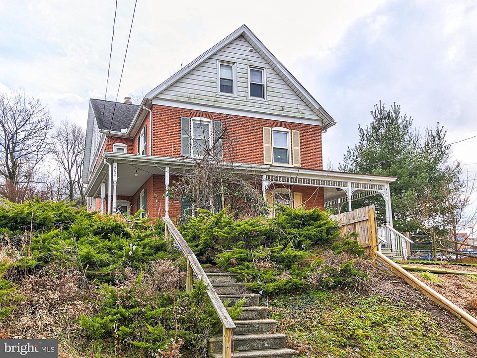 1st image of 402 E South St