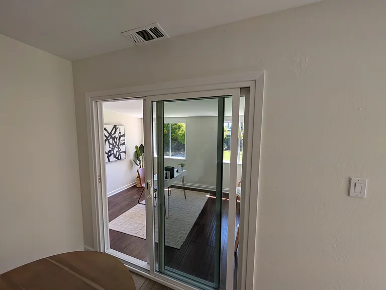 373 Dayton Ave — Photo 2