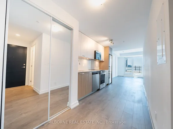 75 James St S #2108, Hamilton, ON L8P 2Y9