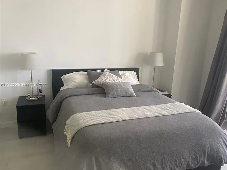 45 SW 9th St #1005 — Photo 5