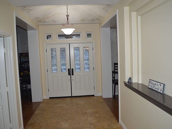 5th image of 621 Golden West Dr