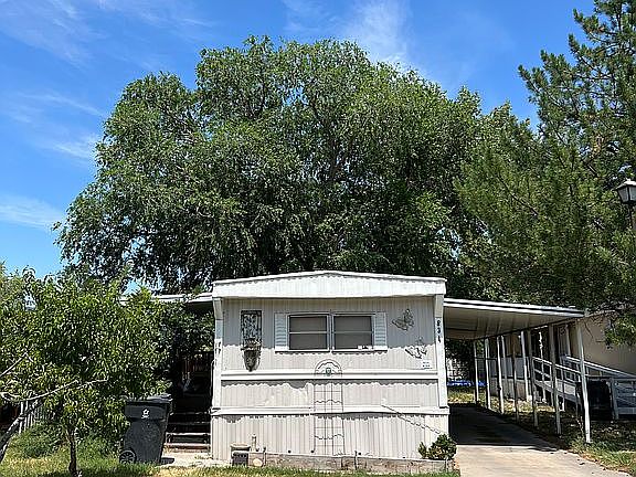4th image of 834 W Big Mountain Dr