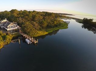 270 Sea View Ave, Oak Bluffs, MA 02557