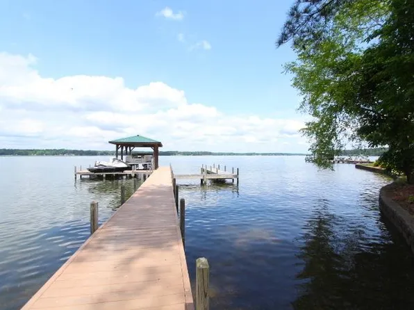 606 Grand Harbor Blvd, Ninety Six, SC 29666