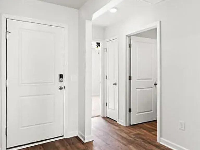 310 Kite Cir NE — Photo 3