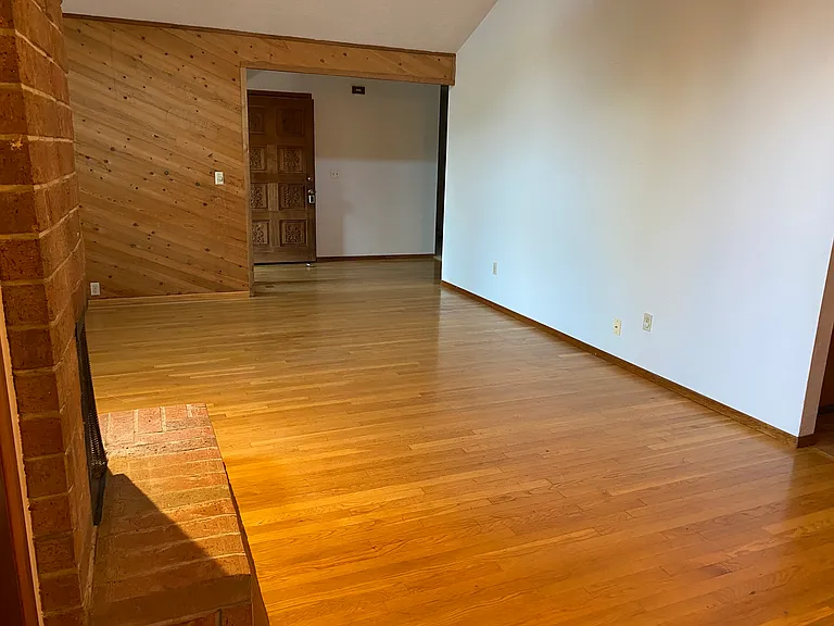 2558 Troy Ct — Photo 5