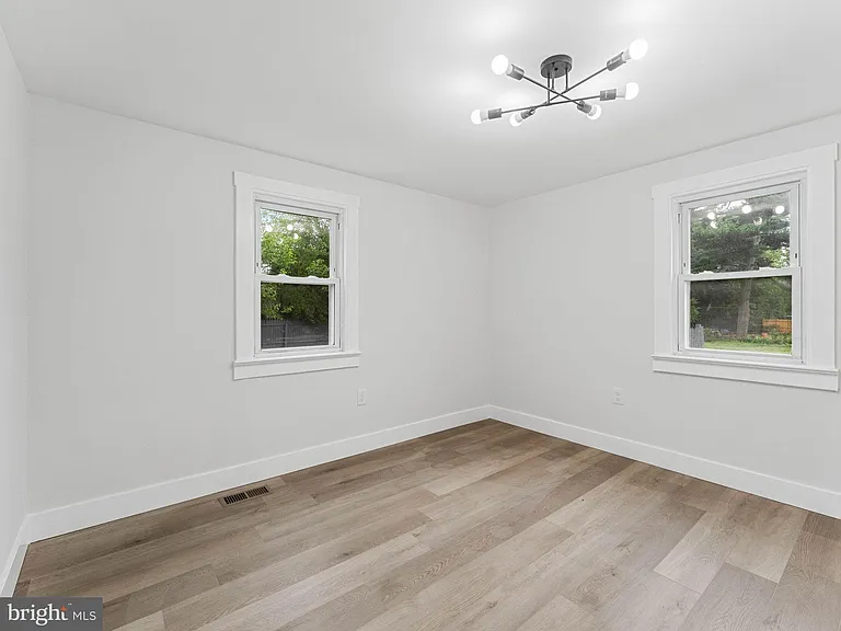 308 Delsea Dr — Photo 8
