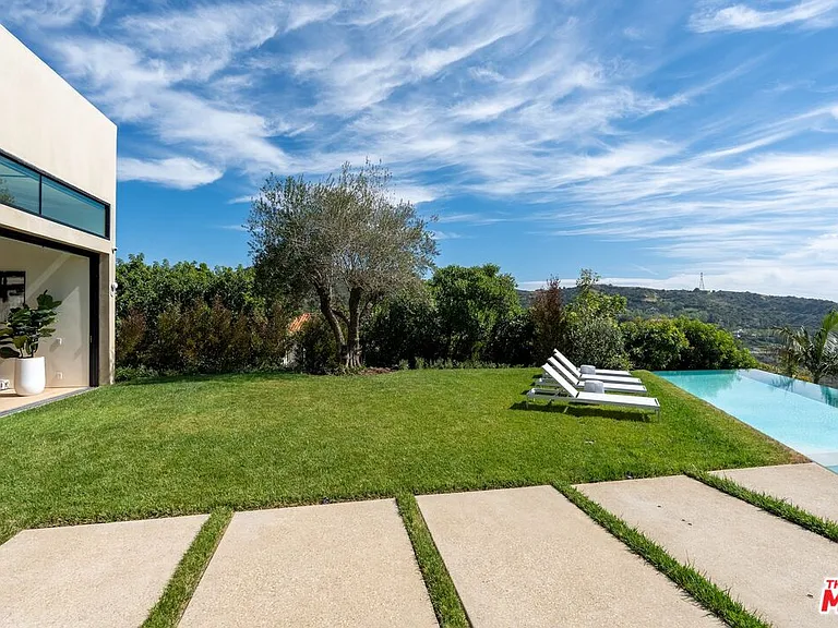 2501 Banyan Dr — Photo 60