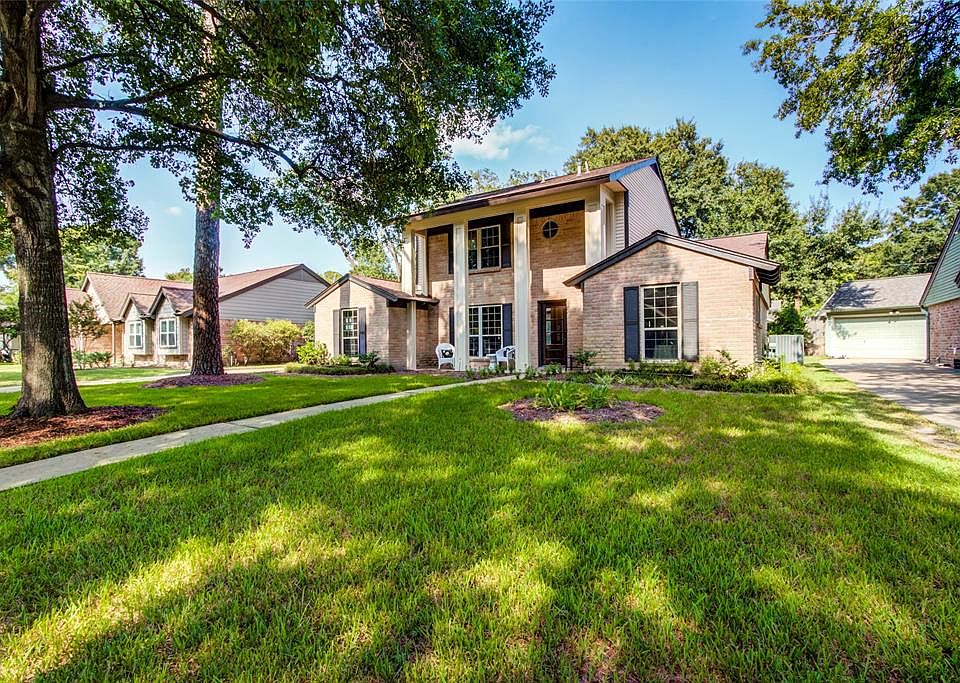 1st image of 2814 Fontana Dr