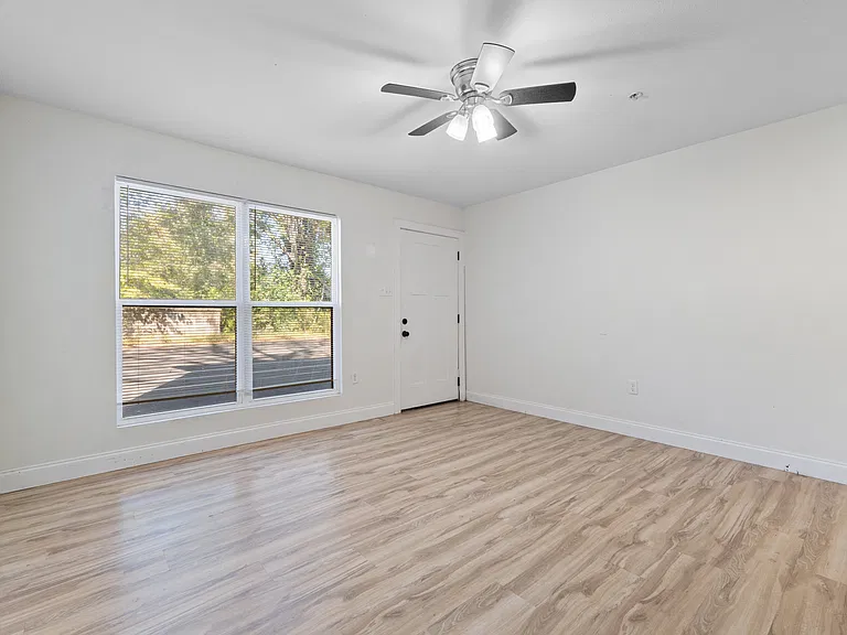 2210 Washington Ave #9 — Photo 10