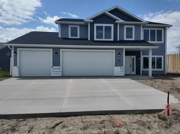 508 Mehrer Dr, Bismarck, ND 58504