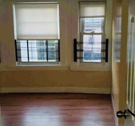 2nd image of 918-920 S 17th St