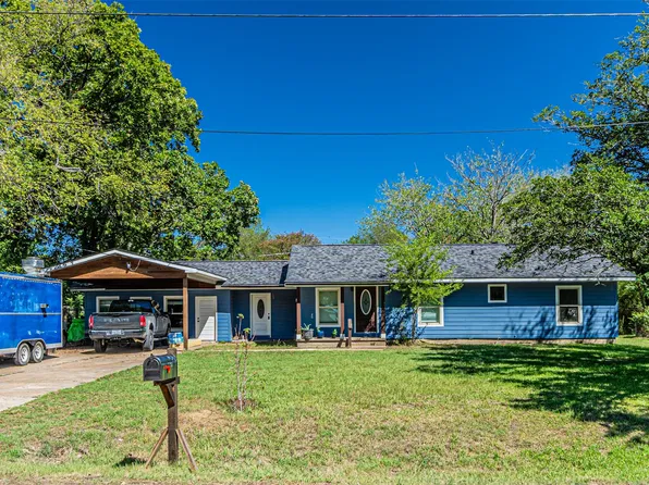 919 Canton Ave, Wills Point, TX 75169