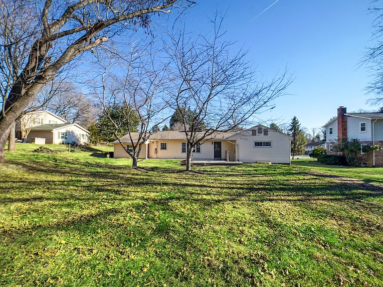 4322 Cross Country Dr — Photo 14