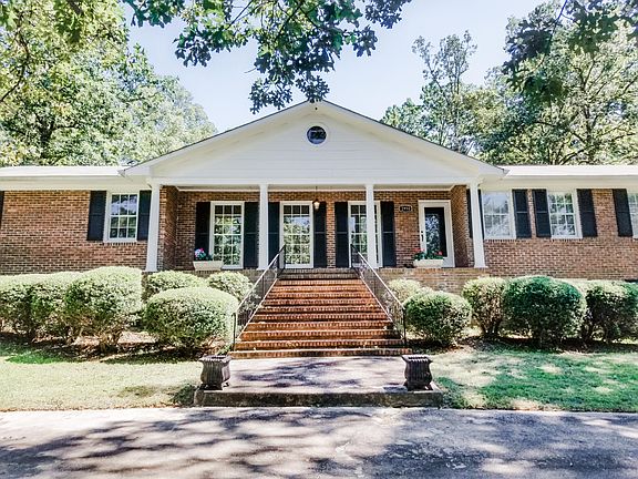 2nd image of 2950 Castlewoods Dr