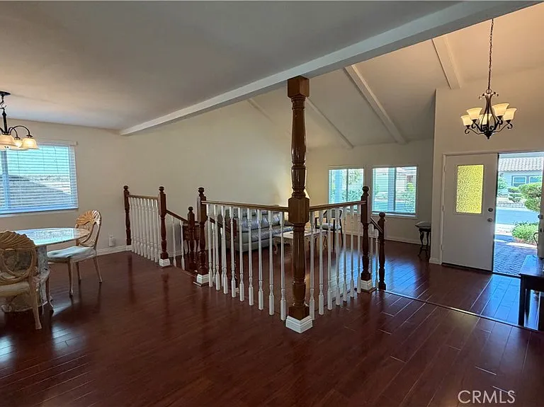 1637 Peacock Ln — Photo 7