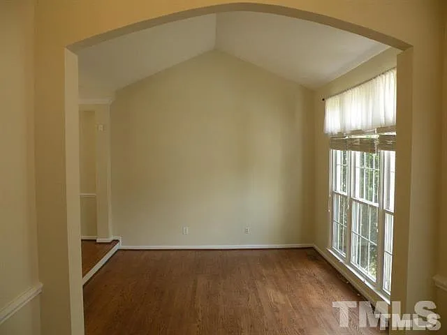 311 Swiss Lake Dr — Photo 2