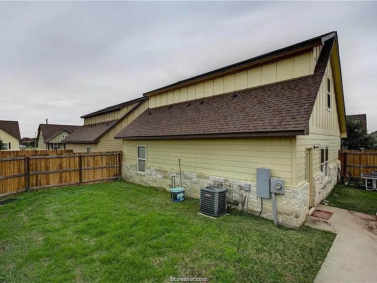 3368 Keefer Loop — Photo 10