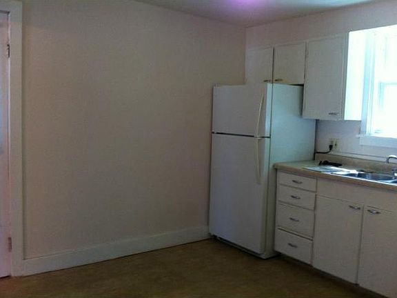 5th image of 609 Pennsylvania St
