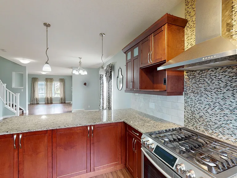 5 Red Embers Row NE — Photo 9