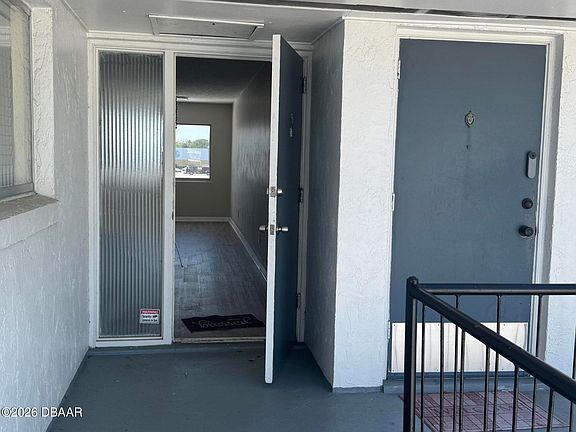 5th image of 303 Ridge Blvd APT 207