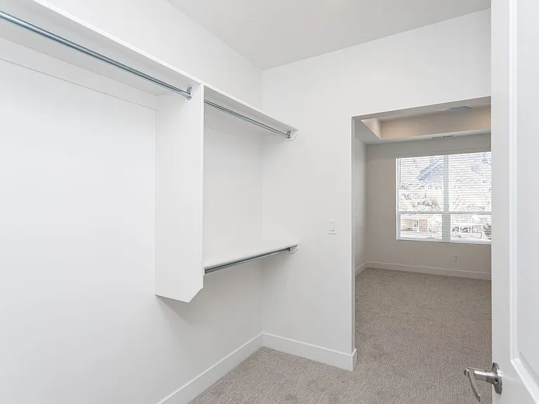 Wasatch View Apartments — Photo 33