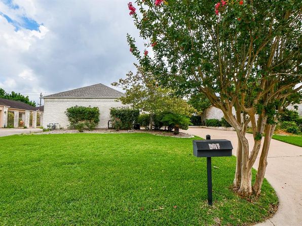 2617 Country Club Blvd