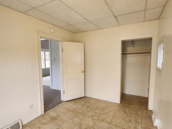 5th image of 405 E Spruce St