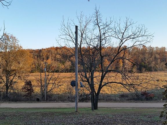 2nd image of 1095 County Road 7320
