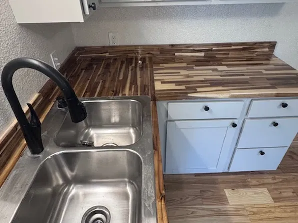 860 Main St, Sanford, ME 04073
