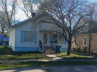 202 W Sibley St, Fairfield, IL 62837