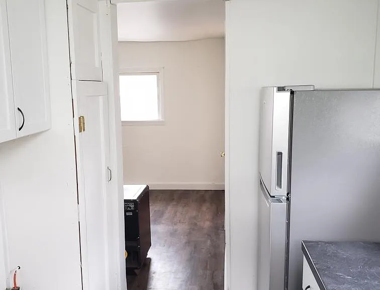 715 11th Ave — Photo 1